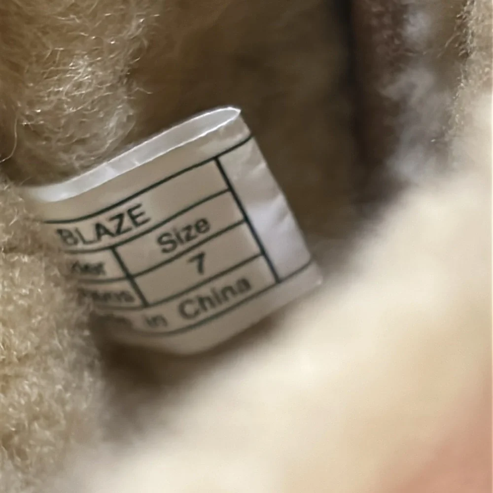 Checklist womens crisscross ties back suede Sherpa faux fur lined boots size 7